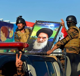 في ذكرى النصر.. كيف وصفت المرجعية العليا الشعب العراقي ومما حذرت؟