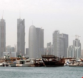 قطر تحتجز قارب صيد تابع للبحرين في مياهها وتحيل طاقمه للنيابة