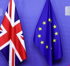 رسميا.. اتفاق تجاري بين الاتحاد الأوروبي وبريطانيا لمرحلة ما بعد بريكست