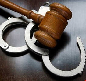 على ضوء هروب ابو علي العسكري.. لماذا يهرب الخارجون عن القانون ساعة تنفيذ القانون ؟