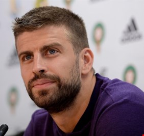 قرار مفاجىء من بيكه حول رئاسة برشلونة