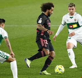 ريال مدريد يفسد احتفالات رأس السنة بالتعادل مع إلتشي