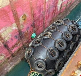 السفينة الملغومة .. اصابع الاتهام لدول الخليج والبطيخ يصفها بـ