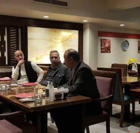 بالصور الكاظمي والساعدي في ساحة التحرير وأحد مطاعم بغداد