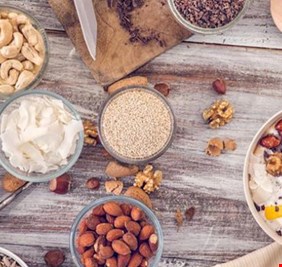 أطعمة تساعدك على التخلص من دهون البطن