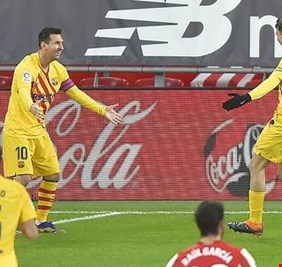 بيدري يكشف حقيقة تاريخية وسر تمريرته السحرية لميسي