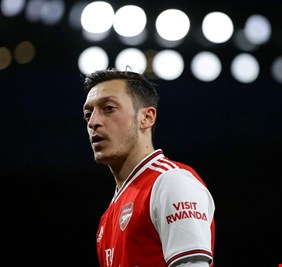 الراتب الضخم يثير أزمة جديدة بين آرسنال ومسعود أوزيل