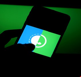 ما هو تطبيق Signal الذي يتخلى من أجله الكثيرون عن 