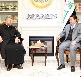 مستشار الأمن القومي  يستقبل القس بسمان صوفيا من دير مار متي في سهل نينوى