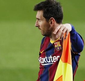 ميسي يضع شرطا واحدا للبقاء في برشلونة