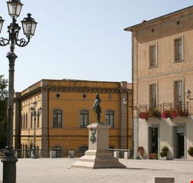 بأمر حكومي.. منع سكان بلدة إيطالية من المرض