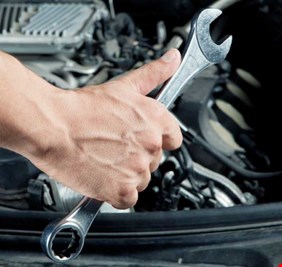 أخطاء شائعة في صيانة السيارة قد تدمر محركها