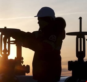 توقعات باستقرار أسعار النفط لمدة عامين على الأقل