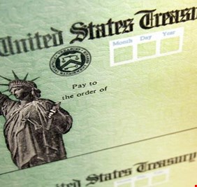 شيكات على بياض تجمع المليارات .. استثمار جديد يشغل متابعي 