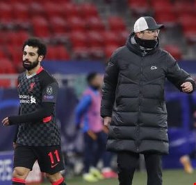 كلوب ينفعل في وجه صحفي بسبب محمد صلاح