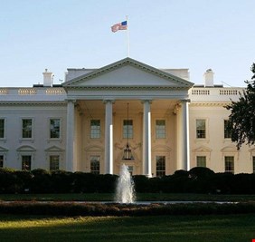 في بيان البيت الأبيض حول الإتصال الهاتفي بين الرئيسين: بايدن يشيد بالكاظمي، ويبدي إعجابه بقيادته ..