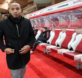 من أمريكا إلى لندن.. هل عاد هنري لإنقاذ أرسنال؟