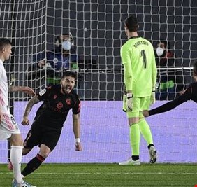 سوسييداد يهدي وصافة الليغا لبرشلونة على حساب ريال مدريد