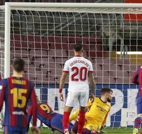 برشلونة يحقق 