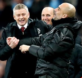 قبل ديربي مانشستر.. سولشاير يرفع الراية لجوارديولا