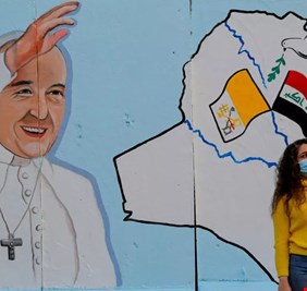 16 صورة ناطقة من بغداد والنجف تترجم مشاعر العراقيين تجاه قداسة بابا الفاتيكان