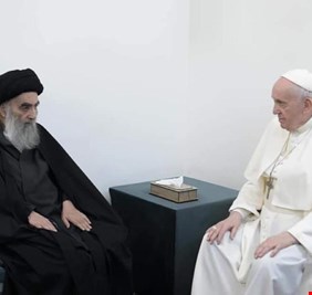 (العراق اليوم) ينشر صورتين لم تنشرا تجمع السيد السيتاني والحبر الاعظم في النجف