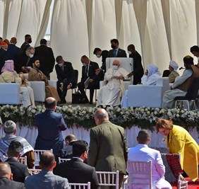 بالصور .. الأديان تجتمع الان في أور .. والحضارات تتحاور على أرض الحضارات