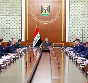 بمناسبة زيارة الإمام الكاظم .. مجلس الوزراء يعطل الدوام الرسمي في بغداد يوم غد