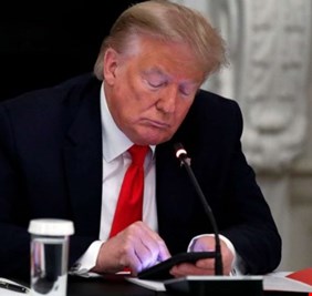 هل سيدخل السجن هذه المرة أم سيفلت أيضا ؟ تسجيل صوتي جديد لترامب يضغط فيه على المحققين لإيجاد تزوير في الانتخابات !