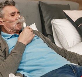 خمسة أعراض من بينها ضيق التنفس تعني أن كورونا قد يبقى معك طويلاً .. فما هي الأعراض الأخرى ؟