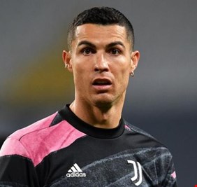 4 أندية ترفض تصديق كريستيانو رونالدو