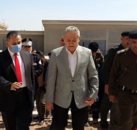 بالصور .. محافظ ذي قار ينفذ توجيهات الكاظمي ويغادر مكتبه متفقداً مشروع مستشفى الجبايش الجديد