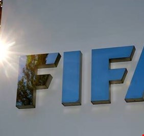 الفيفا يحقق مع 3 لاعبين للاشتباه بمخالفتهم لوائح المنشطات