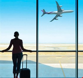 أسهم السفر تقفز وسط تزايد التفاؤل بالصيف المقبل