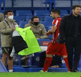 بالأرقام.. هل سواريز محق في غضبه على سيميوني؟