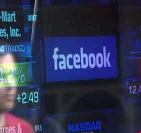 سهم فيسبوك يتجاهل أعطال 