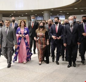 الوفد الكردي يفشل في إقناع الكتل الشيعية حول المادة 11 ويغادر البرلمان دون إتفاق