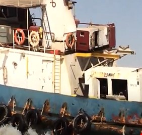 بالفيديو.. قراصنة يخطفون سفينة عراقية ويطالبون بفدية