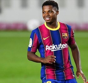 نجم برشلونة الواعد أنسو فاتي يتوج بجائزة عالمية