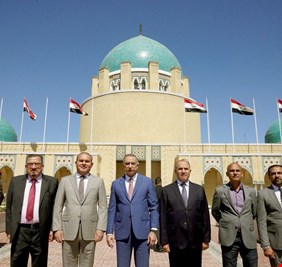 بالصور.. الكاظمي لم ينس حفظ كرامة الموتى، فيفتتح المقبرة الملكية بعد إعادة تأهيلها