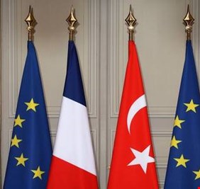 باريس: لا مكان في فرنسا لجمعية تركية ترفض توقيع ميثاق قيم الجمهورية