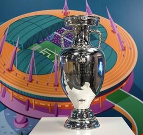 الاتحاد الأوروبي لكرة القدم يصدر قرارات هامة خاصة بمختلف البطولات الأوروبية