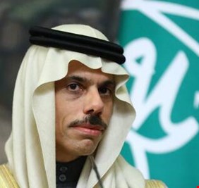 وزير خارجية السعودية: جلوسنا حول طاولة واحدة مع إيران أمر واقعي تماما