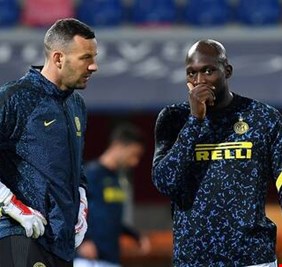 لوكاكو يضع شرطين للانتقال إلى برشلونة