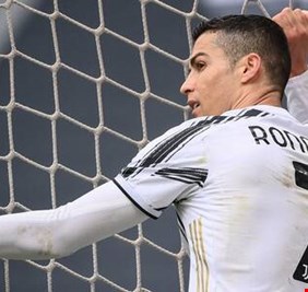 بعد رميه شارة قيادة منتخب بلاده على الأرض.. رونالدو يكرر فعلته بقميص يوفنتوس