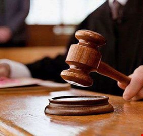 محكمة الجنايات في ذي قار تصدر احكاماً بالسجن ضد شخصين نشرا صور المقبور صدام حسين في الفيسبوك