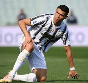 سخرية من رونالدو 