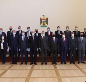 الكاظمي في مواجهة ساخنة مع وزارئه.. (لا شيء) أهم من خدمة الناس عندي