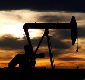 أسعار النفط تواصل المكاسب بدعم توقعات طلب إيجابية