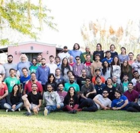 أكثر ديمقراطية ... شركة يحدد موظفوها رواتب بعضهم بعضاً